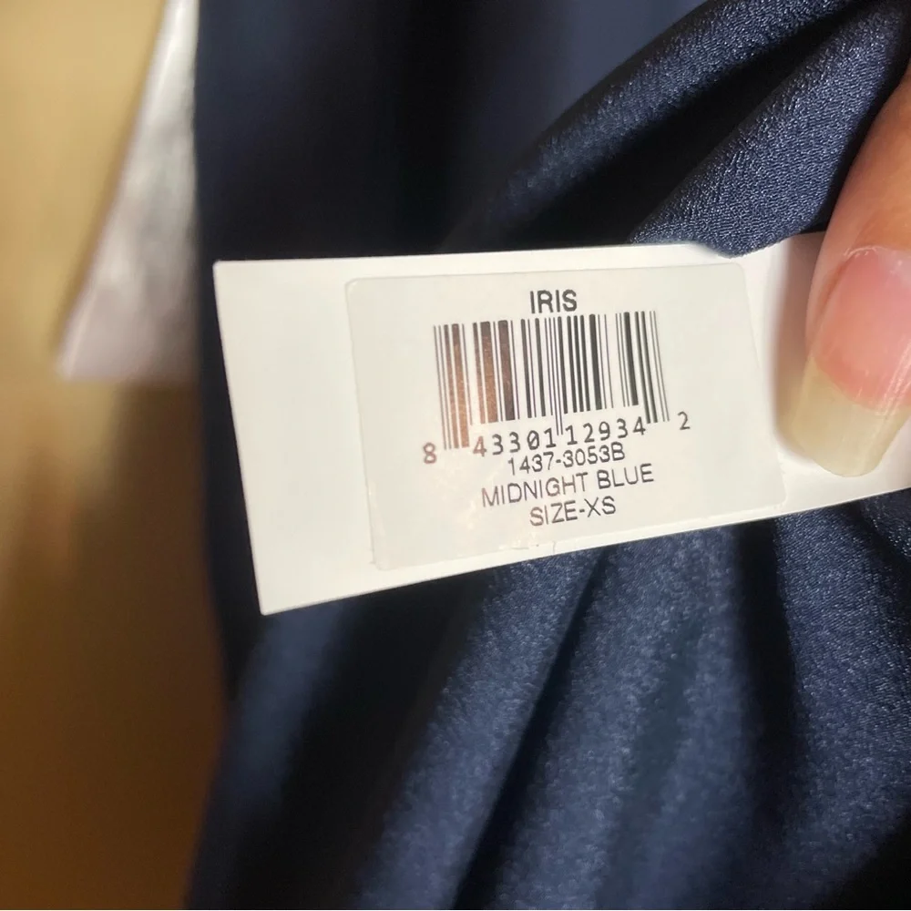 Dress The Population NWT ‘Iris’ V-Neck Side Slit Gown in ‘Midnight Blue’ Size XS - Picture 15 of 16